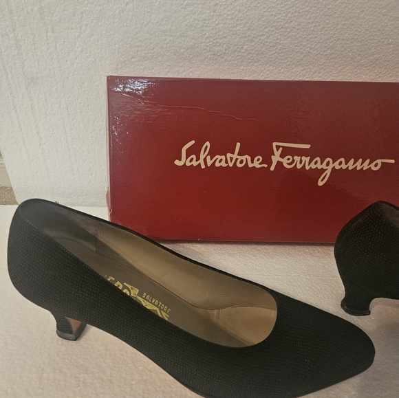 Salvatore Ferragamo Black pumps Dublino 4cm 7B - Picture 1 of 7